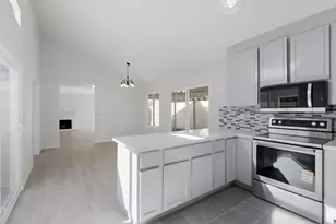 1371 Sunnycrest Cir, San Jose, CA 95122 - Photo 12