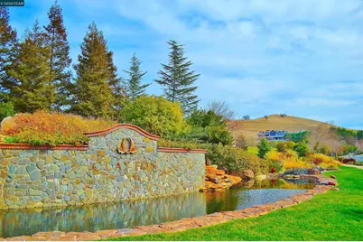 1295 Shell Cir, Clayton, CA 94517 - Photo 38