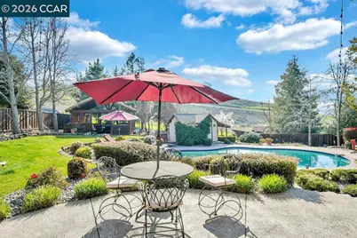 5308 Vista Point Ct, Concord, CA 94521 - Photo 18