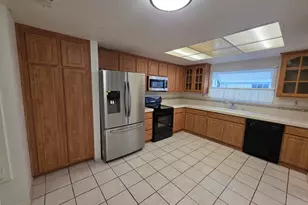 2581 El Portal Dr, San Pablo, CA 94806 - Photo 10