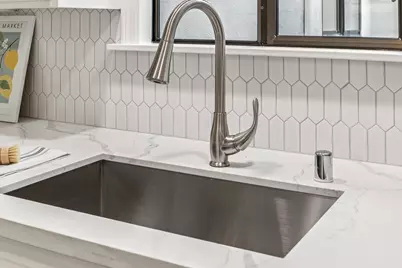 727 Moraga Dr, San Leandro, CA 94578 - Photo 20