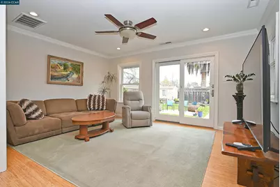 1013 Pleasant Valley Dr, Pleasant Hill, CA 94523 - Photo 16