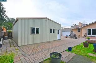 1013 Pleasant Valley Dr, Pleasant Hill, CA 94523 - Photo 32