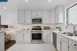 3058 Polk St, San Francisco, CA 94109 - Photo 18