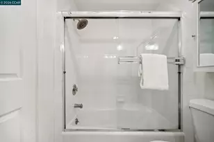 3058 Polk St, San Francisco, CA 94109 - Photo 32