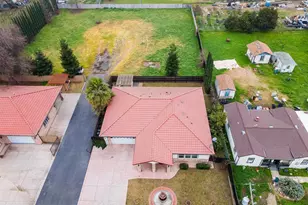 1021 Azusa St, Sacramento, CA 95833 - Photo 2