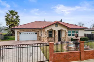 1021 Azusa St, Sacramento, CA 95833 - Photo 1