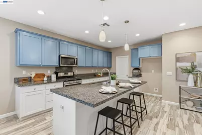 1703 Solano Court, Lathrop, CA 95330 - Photo 10
