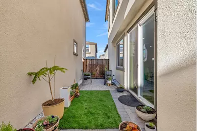 9 Cedar Ct, Pittsburg, CA 94565 - Photo 32