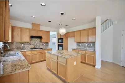 9416 Lyndley Plaza Way, Elk Grove, CA 95624 - Photo 10