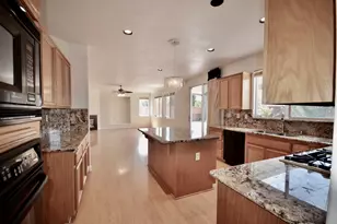 9416 Lyndley Plaza Way, Elk Grove, CA 95624 - Photo 8