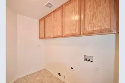 9416 Lyndley Plaza Way, Elk Grove, CA 95624 - Photo 18