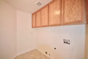 9416 Lyndley Plaza Way, Elk Grove, CA 95624 - Photo 18