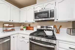 297 Del Valle Ct, Pleasanton, CA 94566 - Photo 14