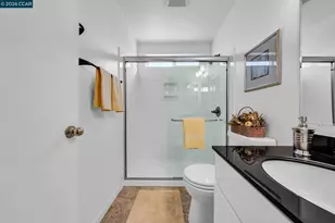 121 Fir Ct, Hercules, CA 94547 - Photo 32