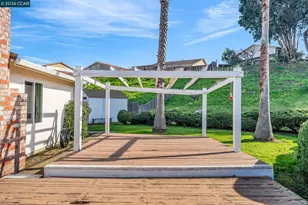 121 Fir Ct, Hercules, CA 94547 - Photo 40