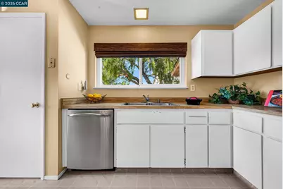 121 Fir Ct, Hercules, CA 94547 - Photo 18