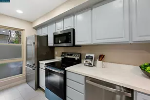 117 Ascot Ct, Moraga, CA 94556 - Photo 12