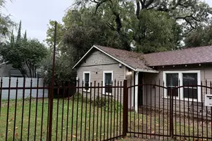 3249 B St, Sacramento, CA 95816 - Photo 2