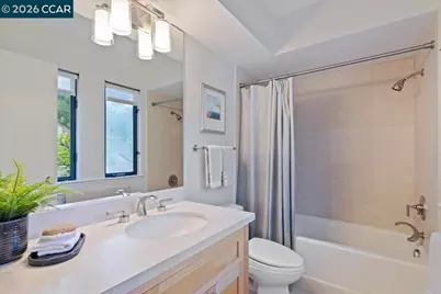 7 Doral Dr, Moraga, CA 94556 - Photo 22