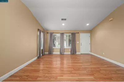 2241 Woodhill Dr, Pittsburg, CA 94565 - Photo 6