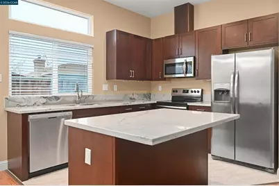 2241 Woodhill Dr, Pittsburg, CA 94565 - Photo 10