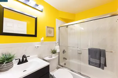 719 Lakeview Ave, San Francisco, CA 94112 - Photo 10