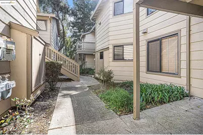 704 Windsor, Hercules, CA 94547 - Photo 2