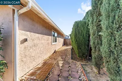 106 Oakmeade Ct, Vacaville, CA 95687 - Photo 36