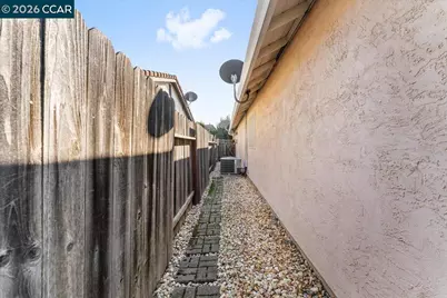106 Oakmeade Ct, Vacaville, CA 95687 - Photo 38