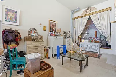733 Loring Ave, Crockett, CA 94525 - Photo 2