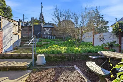 733 Loring Ave, Crockett, CA 94525 - Photo 34