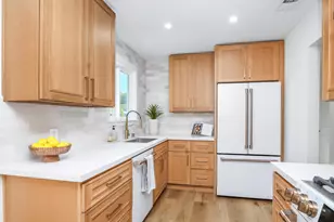 4 Rosalita Ln, Millbrae, CA 94030 - Photo 10