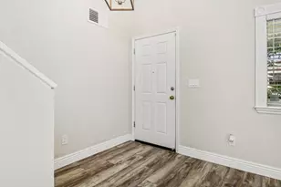 1559 Freed Cir, Pittsburg, CA 94565 - Photo 2