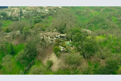 100 Los Balcones, Alamo, CA 94507 - Photo 22