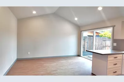 7808 Camrose Way, Sacramento, CA 95828 - Photo 10