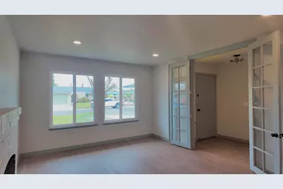 7808 Camrose Way, Sacramento, CA 95828 - Photo 14