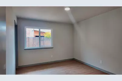 7808 Camrose Way, Sacramento, CA 95828 - Photo 18