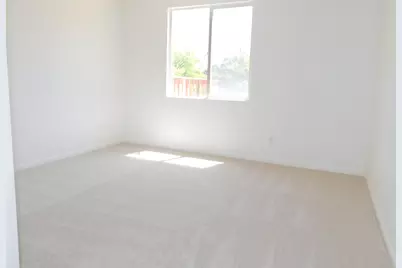 3915 Hummingbird Dr, Antioch, CA 94509 - Photo 8