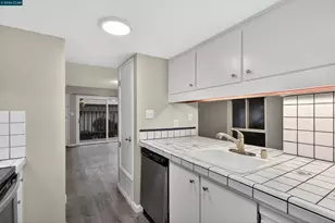 5492 Roundtree Dr, Concord, CA 94521 - Photo 20