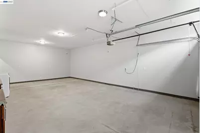 1004 9th Ave, Oakland, CA 94606 - Photo 24