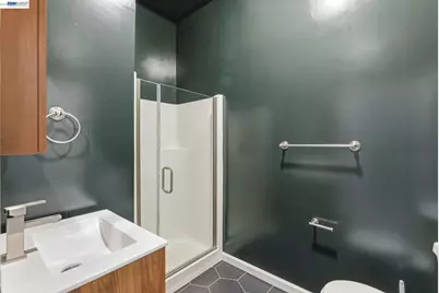 1004 9th Ave, Oakland, CA 94606 - Photo 22