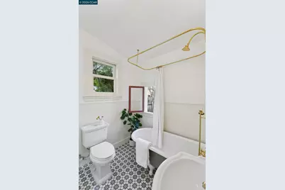 2423 10th St, Berkeley, CA 94710 - Photo 32