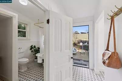 2423 10th St, Berkeley, CA 94710 - Photo 28