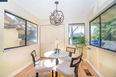 11 Fountain Grove Cir, Napa, CA 94558 - Photo 14