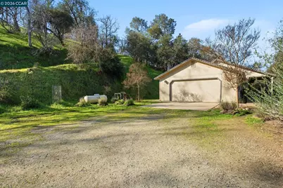 5250 Treosti Pl, Valley Springs, CA 95252 - Photo 4