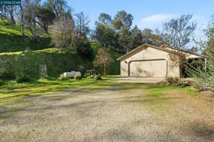 5250 Treosti Pl, Valley Springs, CA 95252 - Photo 4