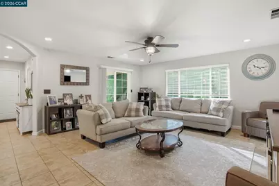 5250 Treosti Pl, Valley Springs, CA 95252 - Photo 6