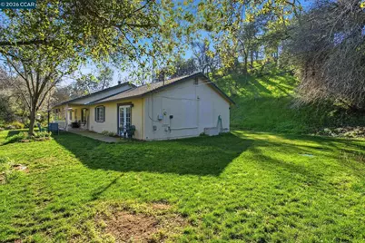 5250 Treosti Pl, Valley Springs, CA 95252 - Photo 32