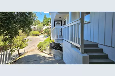 7030 Snake Rd, Oakland, CA 94611 - Photo 4